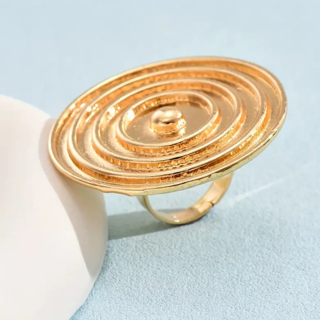 Hypnotized Round Statement Ring